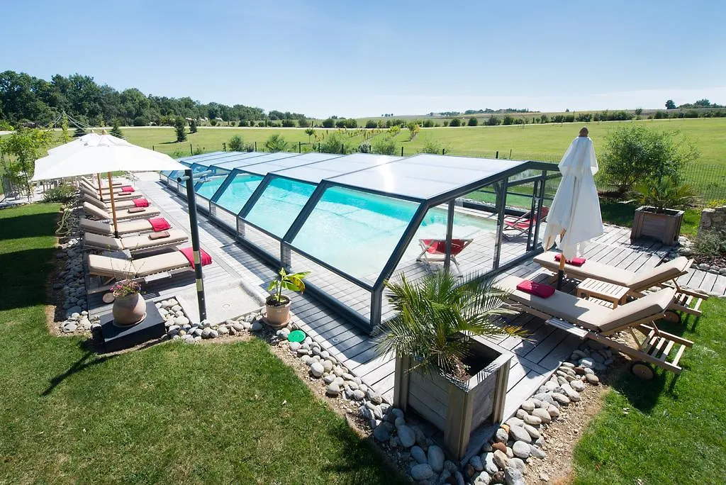 Gite Domaine De Nazere Avezan Holiday home