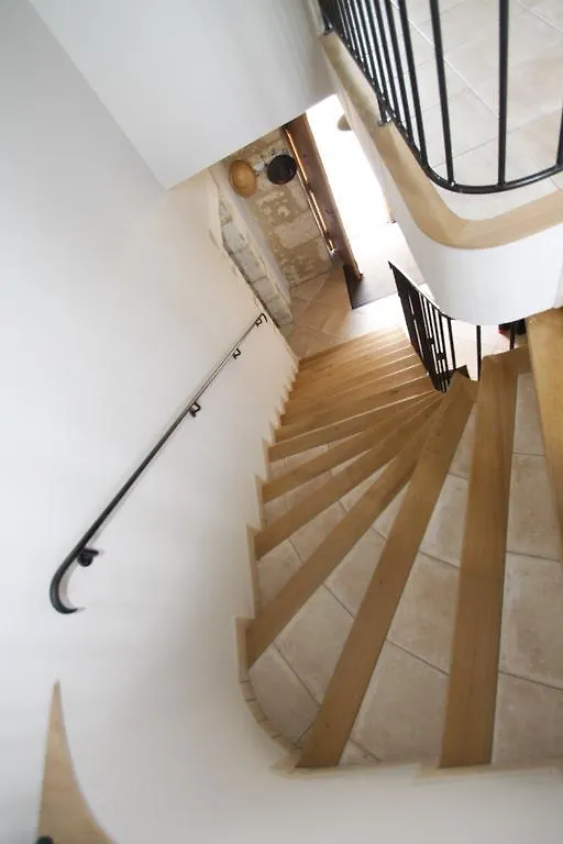 Gite Domaine De Nazere Avezan Holiday home