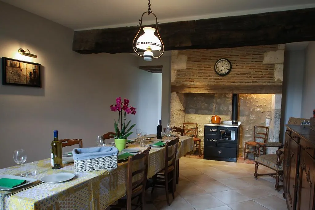 Gite Domaine De Nazere Avezan 0*,  France