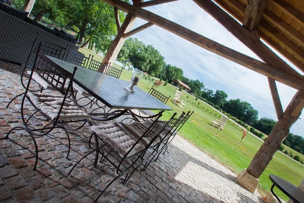 Holiday home Gite Domaine De Nazere Avezan