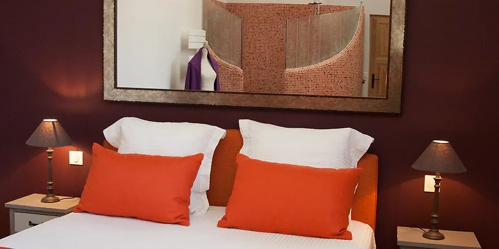 Holiday home Gite Domaine De Nazere Avezan