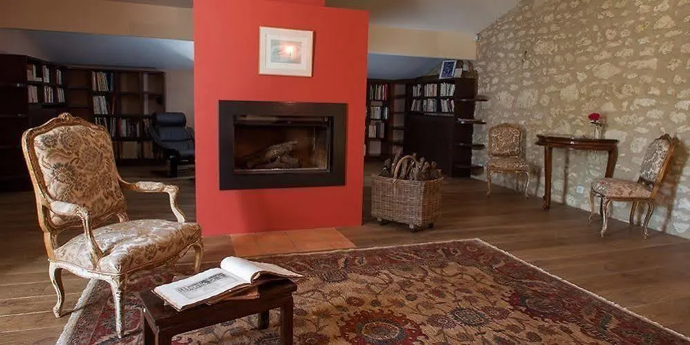 Gite Domaine De Nazere Avezan Holiday home